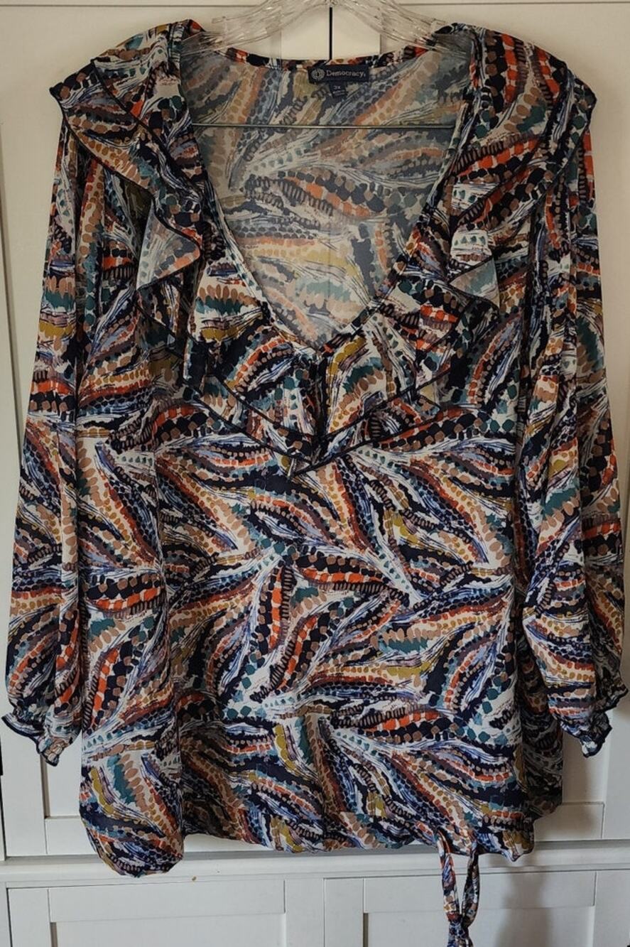 Democracy Long Sleeve Ruffled V-Neck Multicolored Tie Front Hem Plus Size 3X